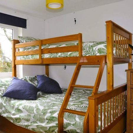 Ocean Breeze, Gower Holiday Village. Allows Dogs Swansea Exterior photo